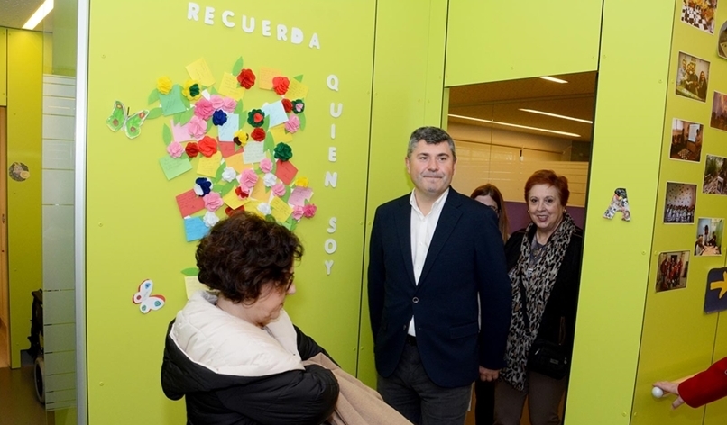 El delegado territorial de la Xunta en A Coruña visita nuestro centro de Salvador de Madariaga